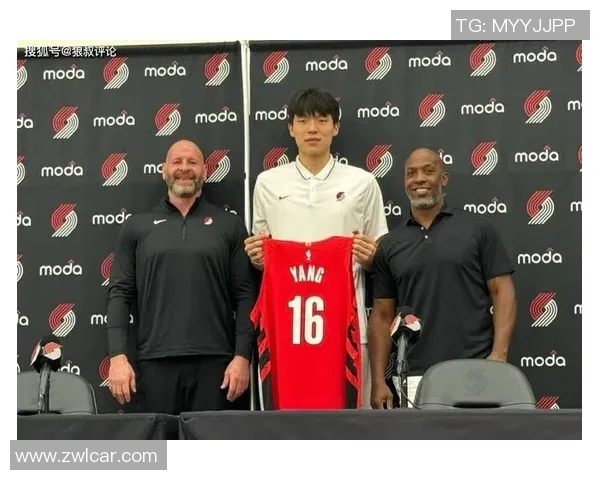 开拓者记者：克罗宁对比卢普斯事件沉默 这让斯普利特处于尴尬的位置