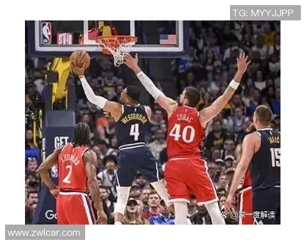 约基奇三双戈登10记三分轰50分,库里42+6+7力挽狂澜,勇士险胜掘金