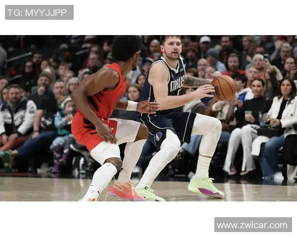 杨瀚森双塔战术首秀!阿夫迪亚准三双主宰,开拓者125-122血战险胜独行侠