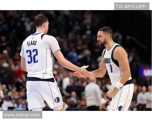 森林狼战独行侠伤病:爱德华兹、弗拉格出战成疑,浓眉等缺席